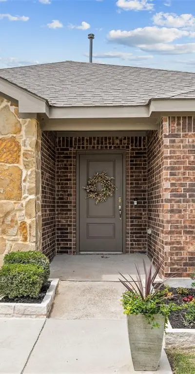 4109 Spur Trail Drive, Denton TX 76208 - Photo 3