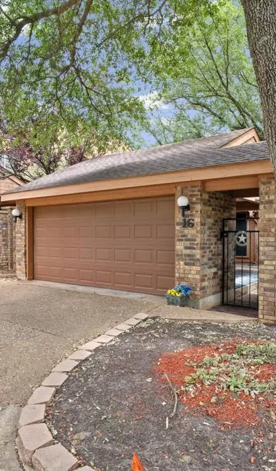 16 Village Green Court, Denison TX 75020