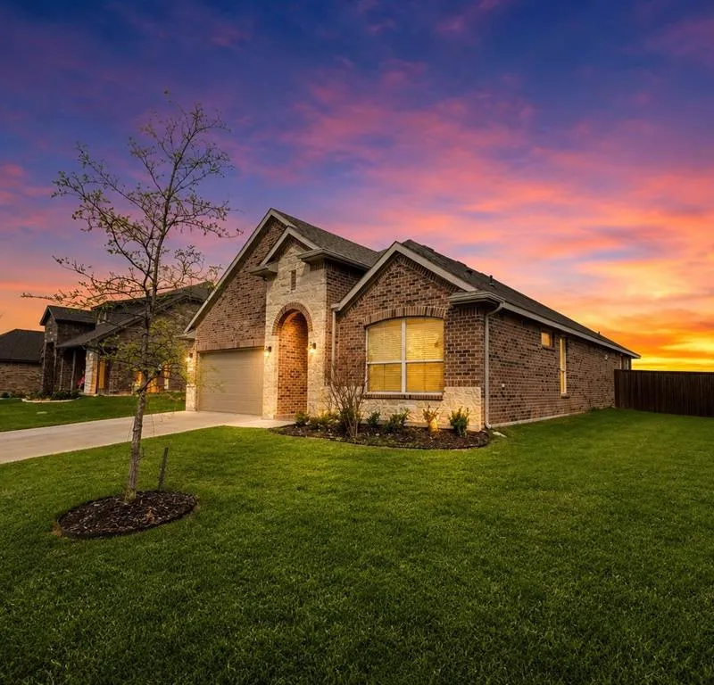1373 Madeline Lane, Krum TX 76249