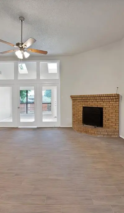 925 Creekview Drive, Mesquite TX 75181 - Photo 3
