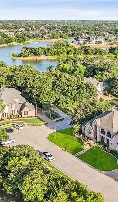 3113 Overlook Circle, Highland Village TX 75077 - Photo 3