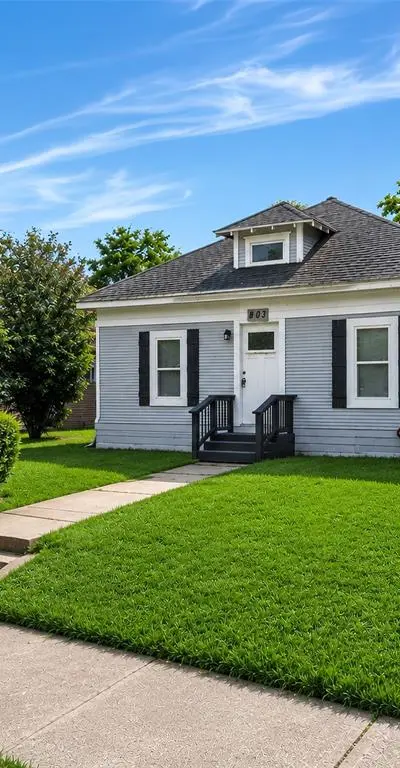 403 S Willomet Avenue, Dallas TX 75208