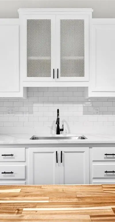 403 S Willomet Avenue, Dallas TX 75208 - Photo 5
