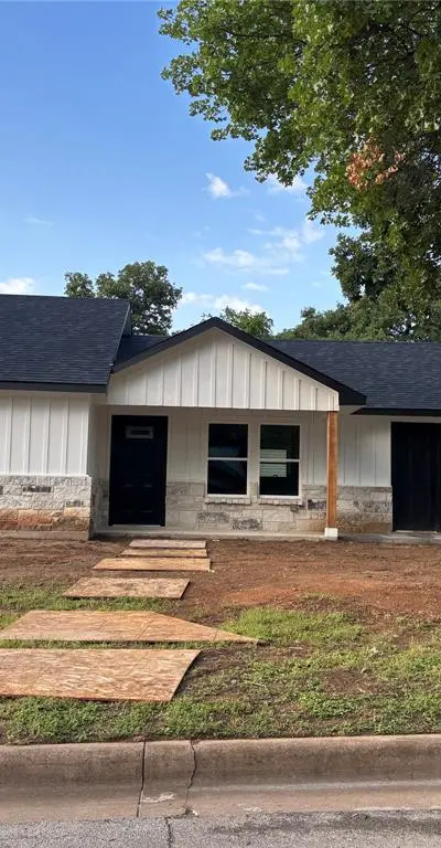 301 NW 23rd Street, Mineral Wells TX 76067 - Photo 4