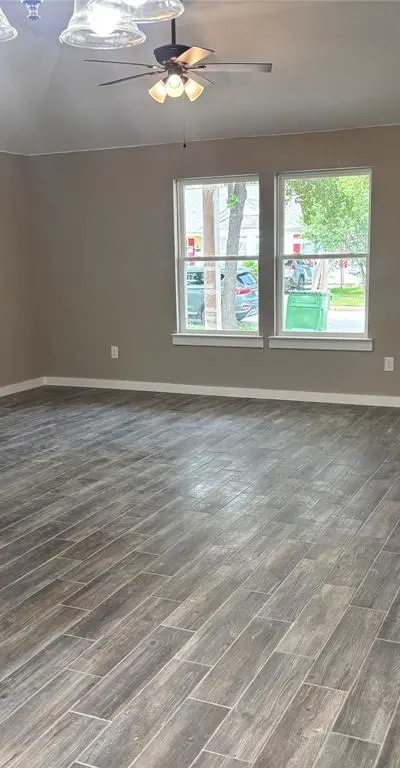 301 NW 23rd Street, Mineral Wells TX 76067 - Photo 5