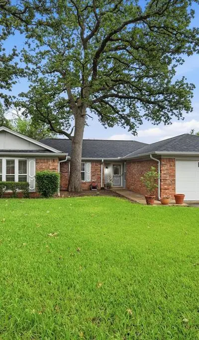2604 Meadow Place, Bedford TX 76021