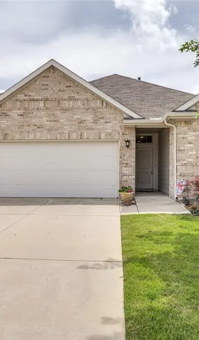 413 Wiggins Way, Van Alstyne TX 75495