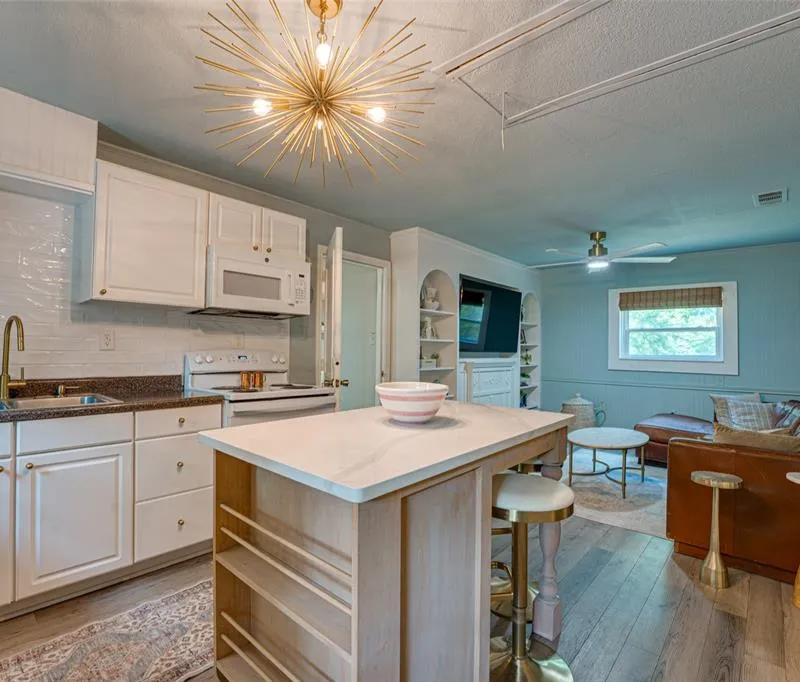 1013 Whispering Springs Drive, Tool TX 75143