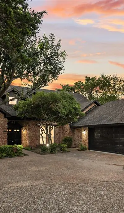 811 Cobblestone Court, Cedar Hill TX 75104