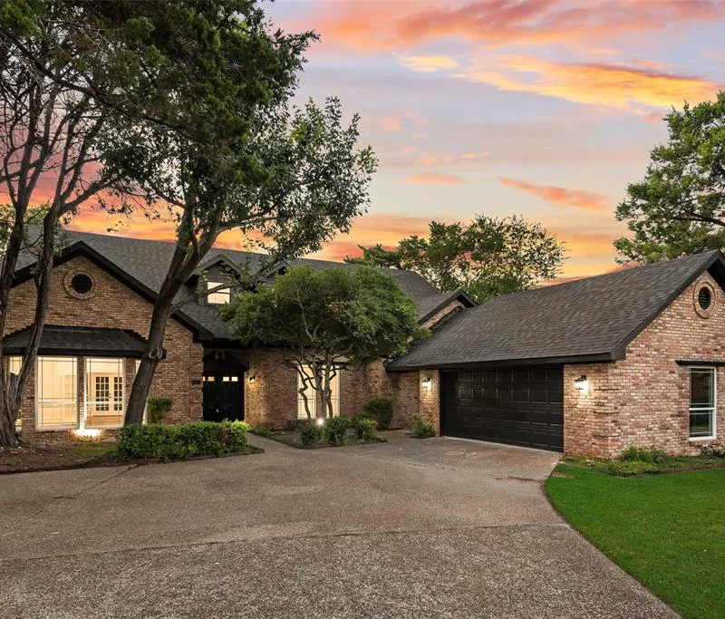 811 Cobblestone Court, Cedar Hill TX 75104
