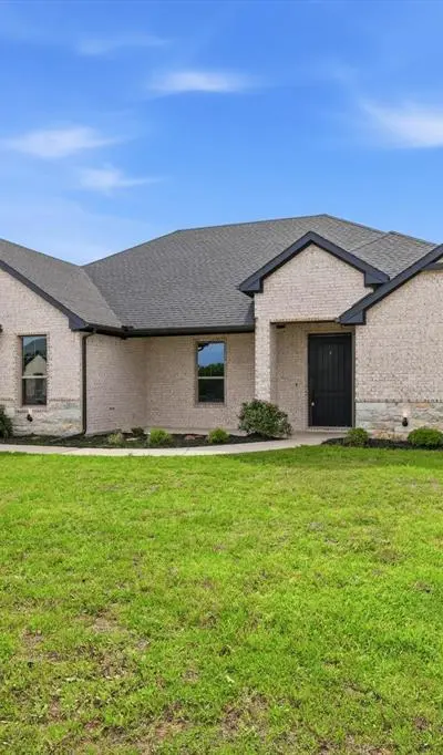 8190 Kassandra Drive, Sanger TX 76266
