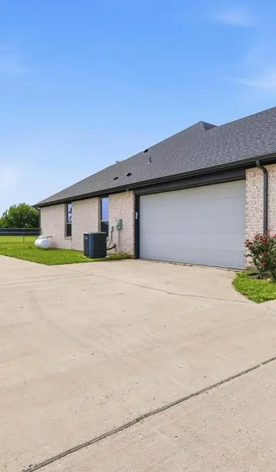 8190 Kassandra Drive, Sanger TX 76266 - Photo 2