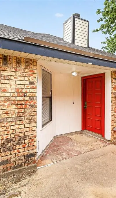 229 Overland Trail, Mesquite TX 75149 - Photo 2