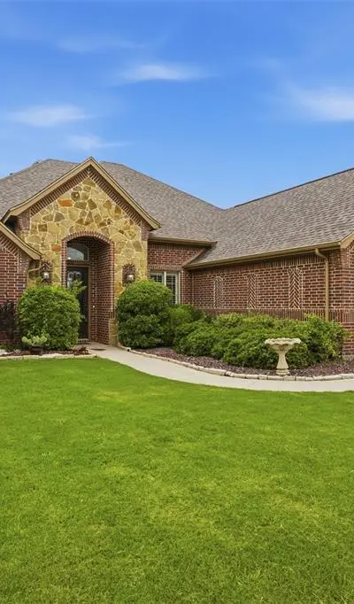 10508 Mustang Wells Drive, Fort Worth TX 76126 - Photo 2