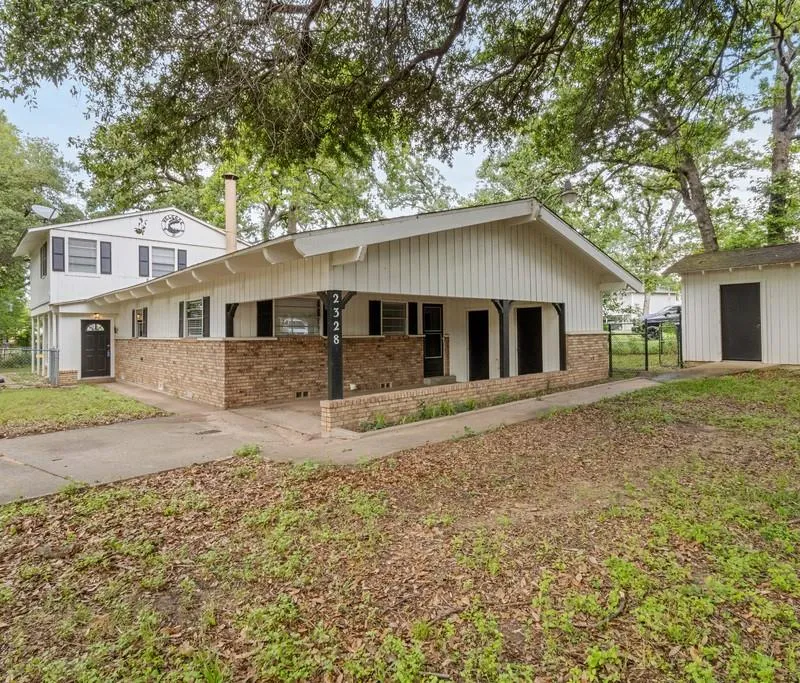 2328 Wildwood Way, Tool TX 75143