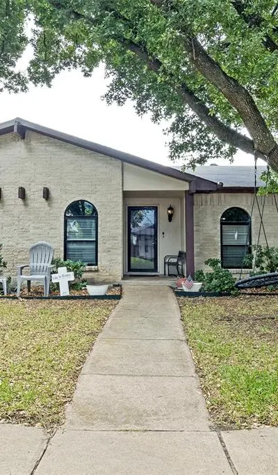 10826 Wallbrook Drive, Dallas TX 75238 - Photo 2