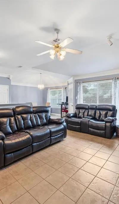5916 Alcova Lane, Dallas TX 75249 - Photo 4
