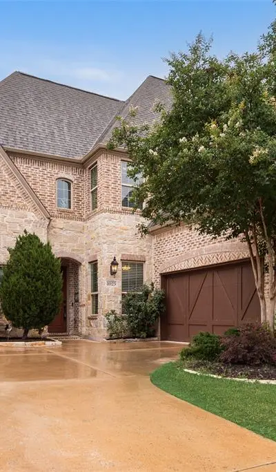 1025 W Bluff Way, Roanoke TX 76262
