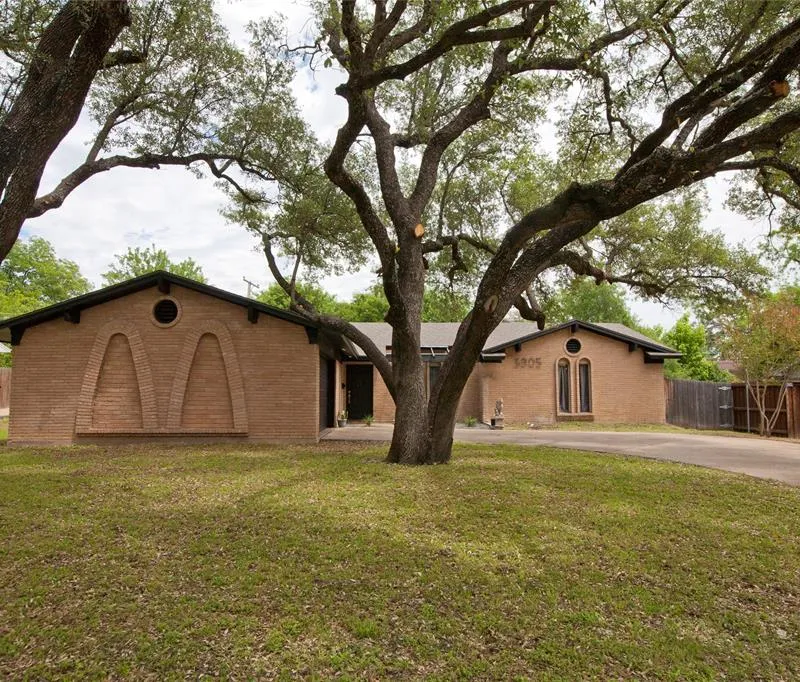 3905 Sundown Drive, Benbrook TX 76116