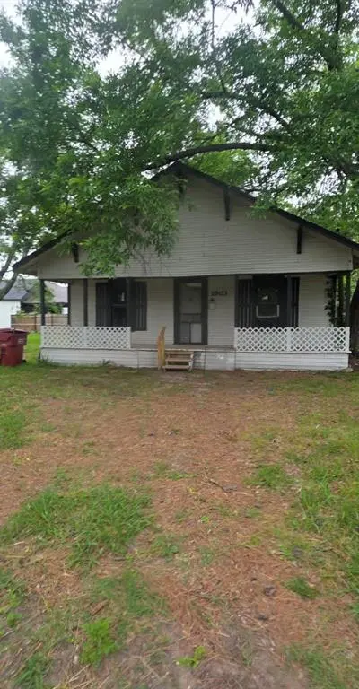 1903 N Main Street, Bonham TX 75418 - Photo 2