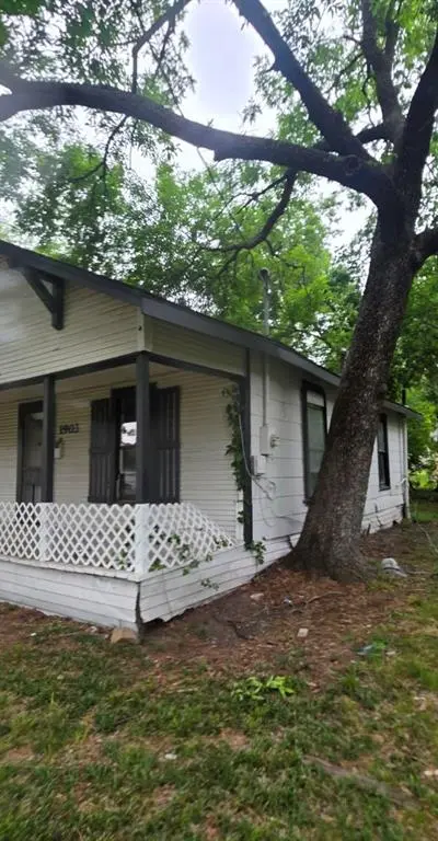 1903 N Main Street, Bonham TX 75418 - Photo 3