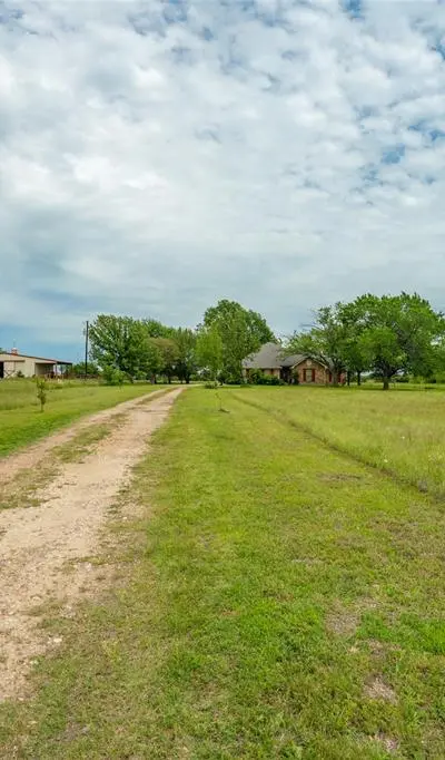 3677 County Road 4424, Commerce TX 75428 - Photo 2