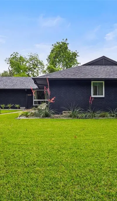 10438 Lippitt Avenue, Dallas TX 75218
