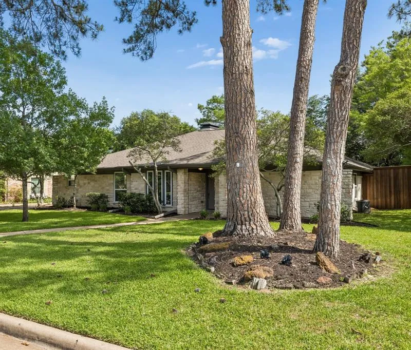 106 Seminole Drive, Trophy Club TX 76262