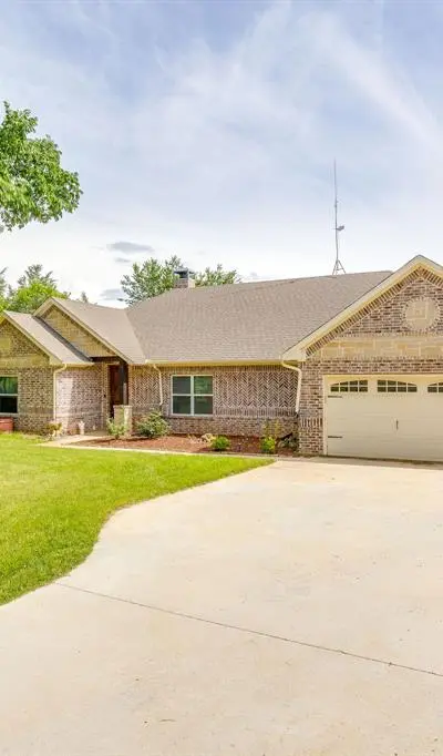 739 County Road 3696, Springtown TX 76082