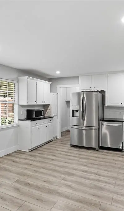 205 W Huitt Lane, Euless TX 76040 - Photo 3