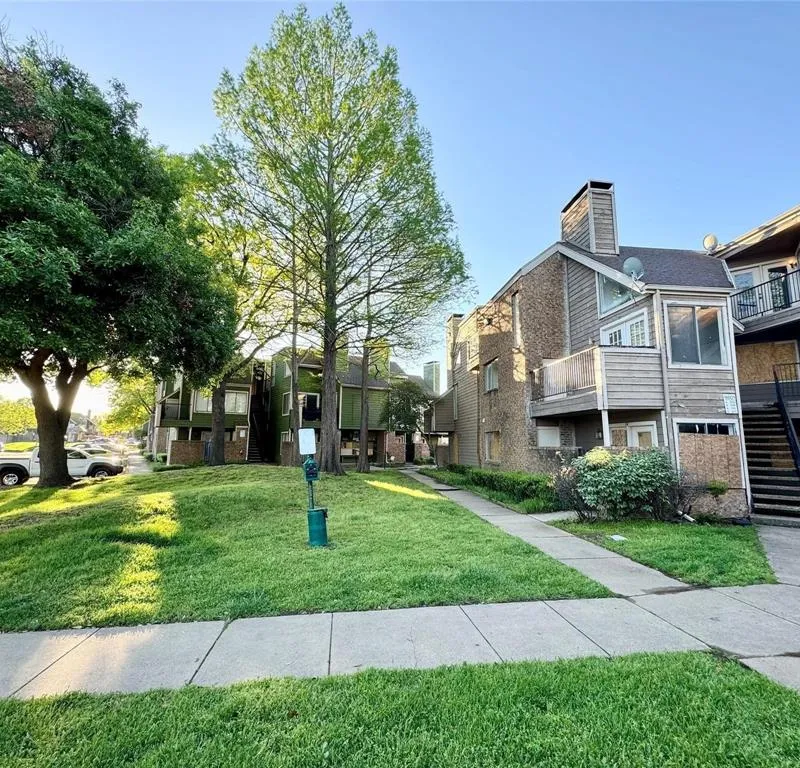 9801 Walnut Street # 108, Dallas TX 75243