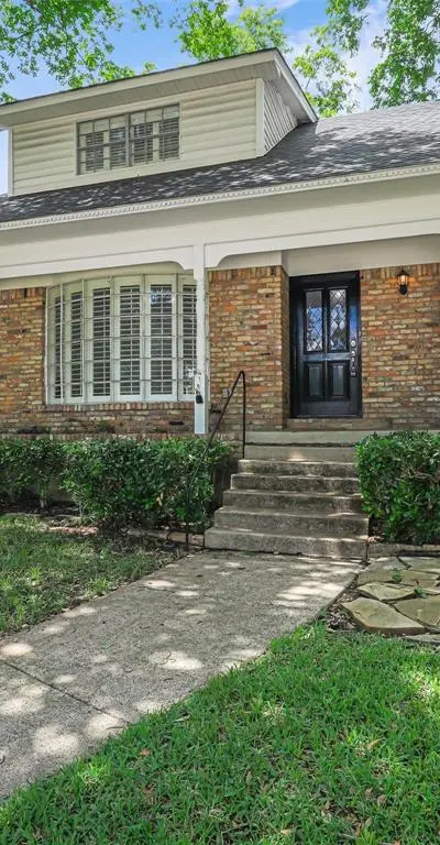 9523 Highedge Drive, Dallas TX 75238 - Photo 2