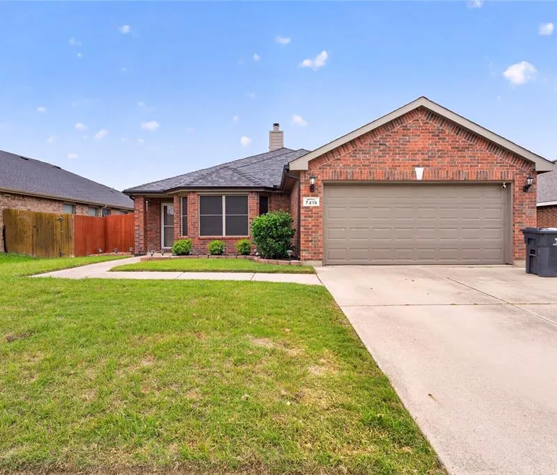 7315 Fossil Creek Drive, Arlington TX 76002