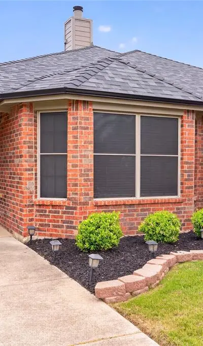 7315 Fossil Creek Drive, Arlington TX 76002 - Photo 2