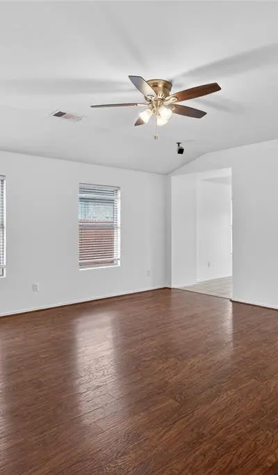 7315 Fossil Creek Drive, Arlington TX 76002 - Photo 5