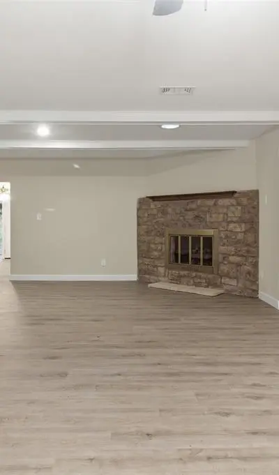 2703 Oak Cliff Lane, Arlington TX 76012 - Photo 4