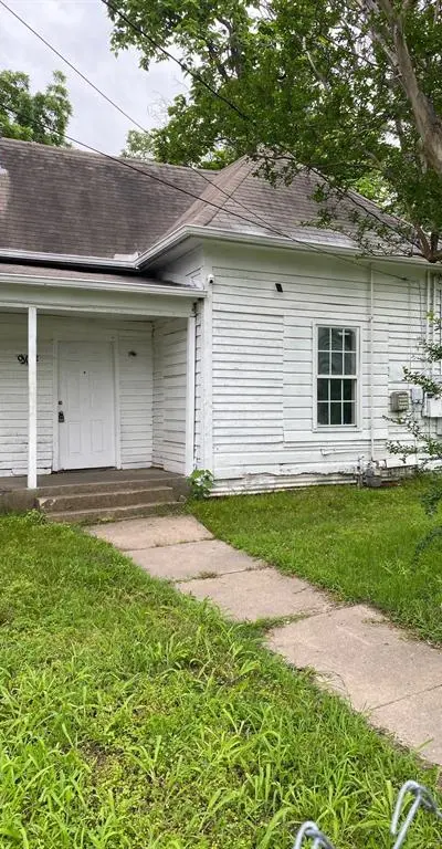 904 E College Street, Terrell TX 75160