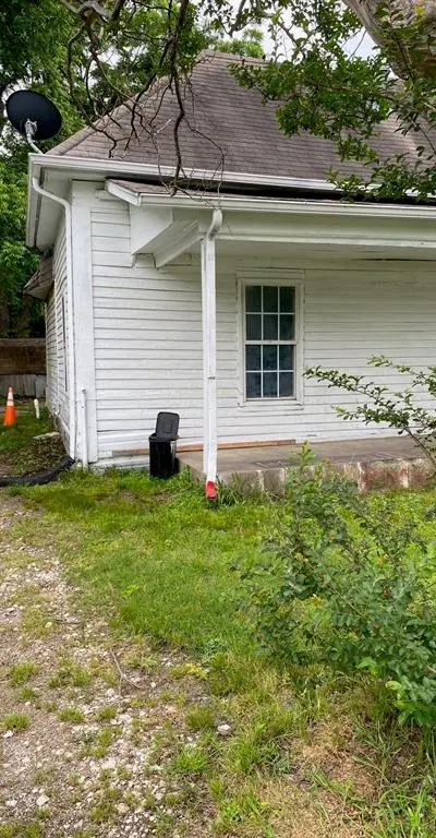 904 E College Street, Terrell TX 75160 - Photo 3