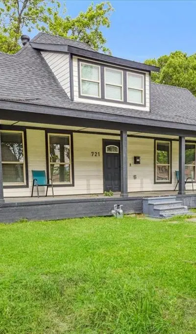 721 Maple Street, Bonham TX 75418