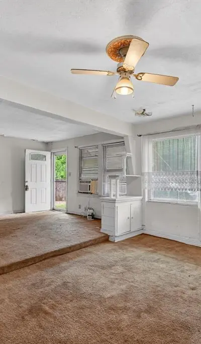 3261 Abney Avenue, Fort Worth TX 76110 - Photo 3