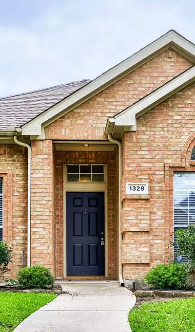 1328 Colby Drive, Lewisville TX 75067 - Photo 2