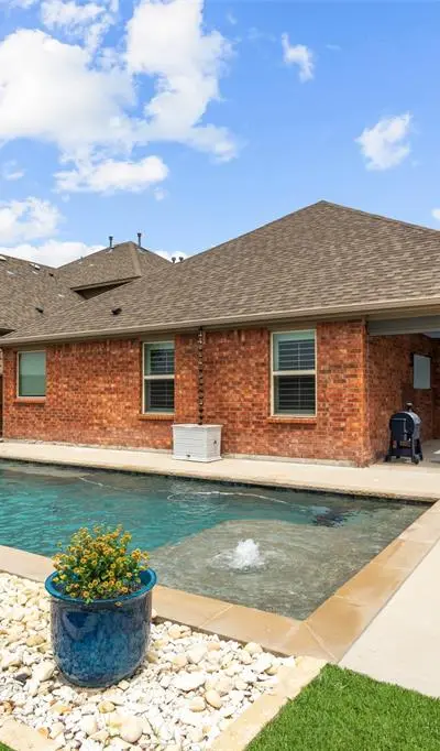 6909 Danridge Road, Rowlett TX 75089