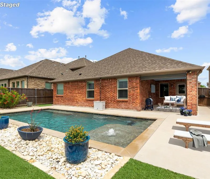 6909 Danridge Road, Rowlett TX 75089