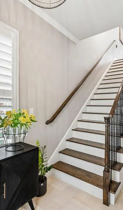 2141 Norlock Lane, Dallas TX 75201 - Photo 3