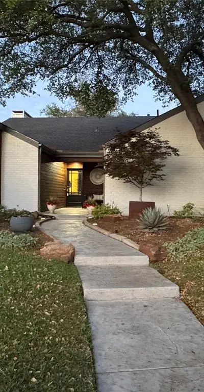 17216 Ikel Drive, Dallas TX 75248