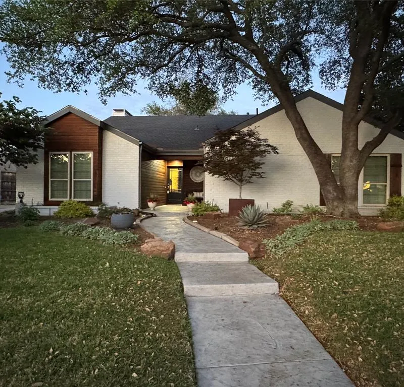 17216 Ikel Drive, Dallas TX 75248