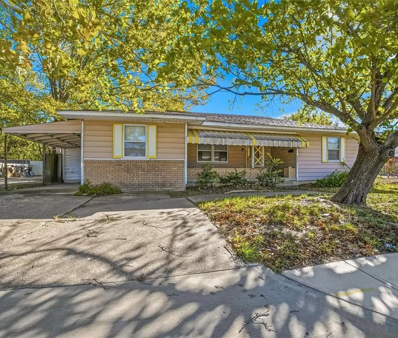2926 N Prairie Creek Road, Dallas TX 75227