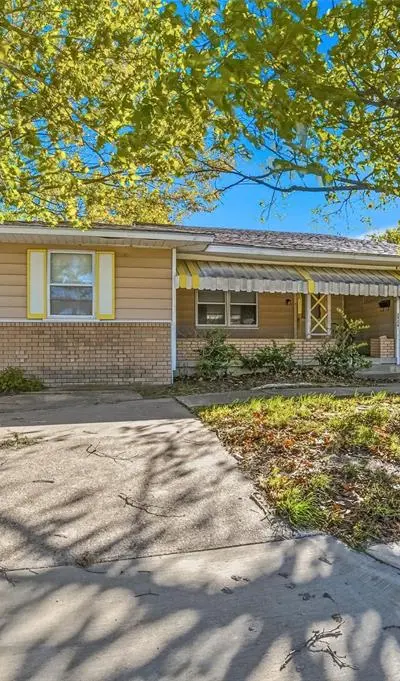 2926 N Prairie Creek Road, Dallas TX 75227