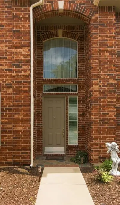 9601 Grandview Drive, Denton TX 76207 - Photo 2