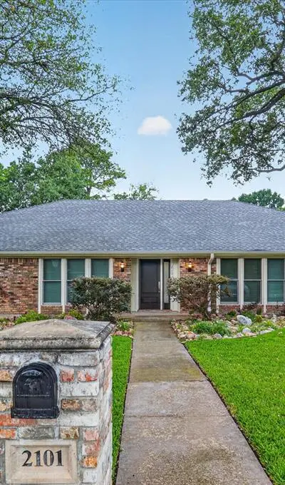 2101 Brentgate Drive, Arlington TX 76017
